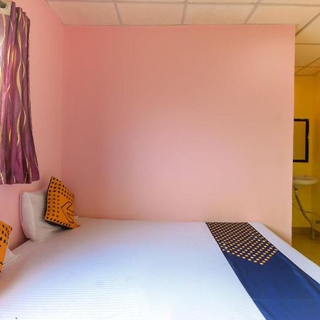 Spot On 65135 Hotel Suvarna Samrat Lodge Khamshet Exterior photo